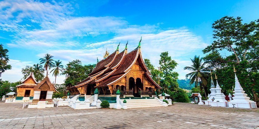 Kultainen luostari, Wat Xieng Thongin temppeli Laosissa.